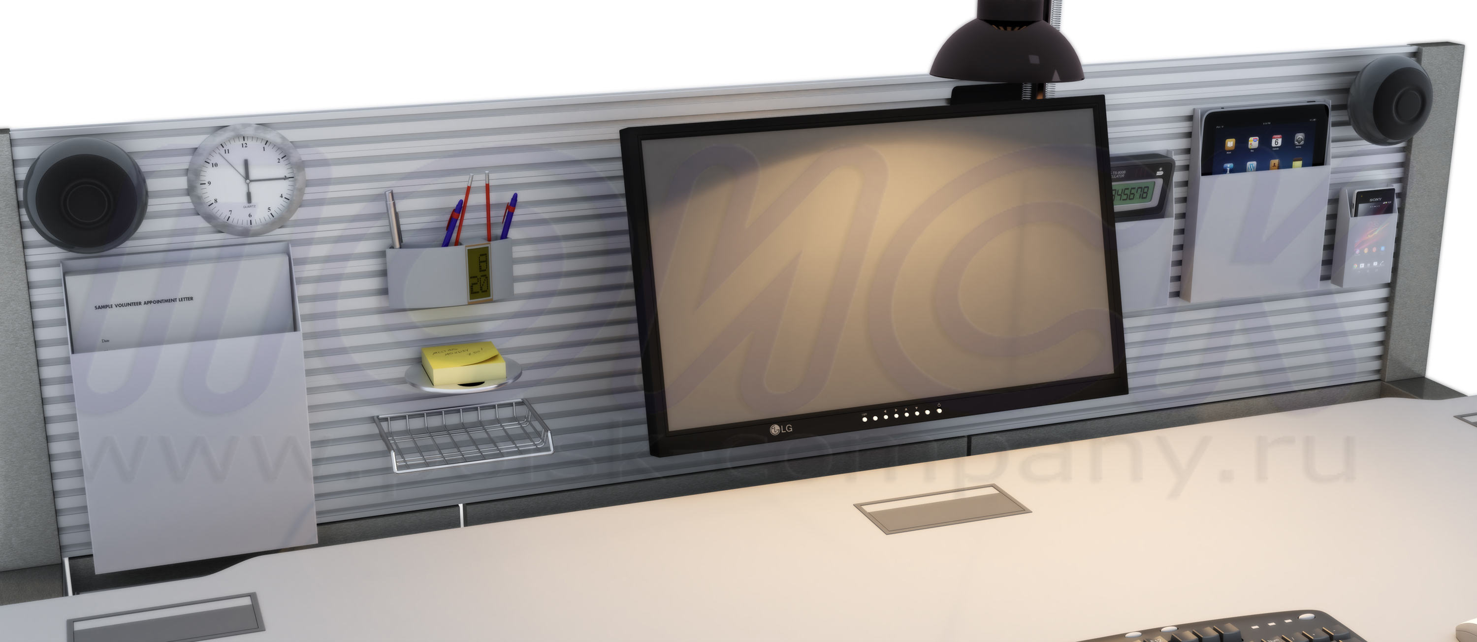 Вертикальная монтажная поверхность типа slatwall на столе серии ПОИСК-H закрепляет принадлежности для рабочего стола